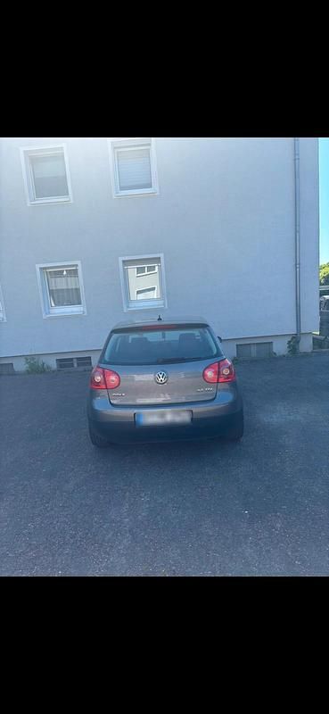 Gebraucht VW Golf V 140 PS (102 kW) 2008 Grau Limousine