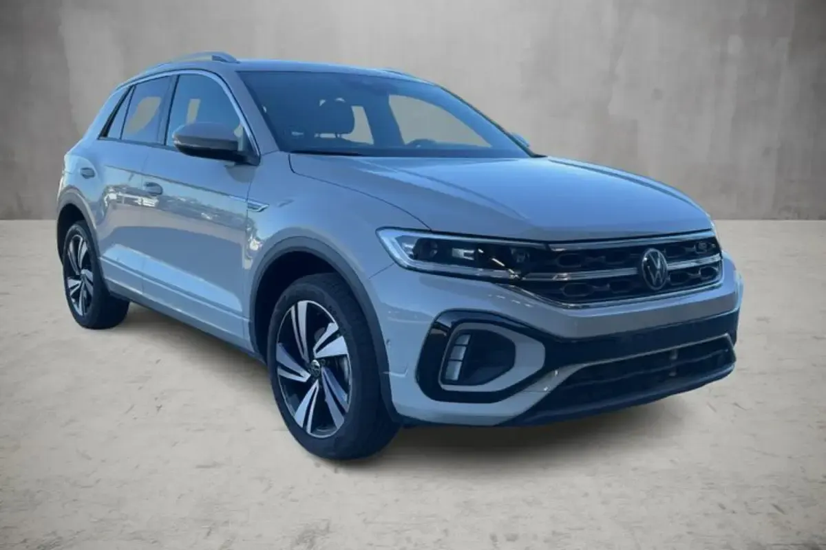 Second-hand VW T-Roc R-line 150 CP (110 kW) 2025 SUV