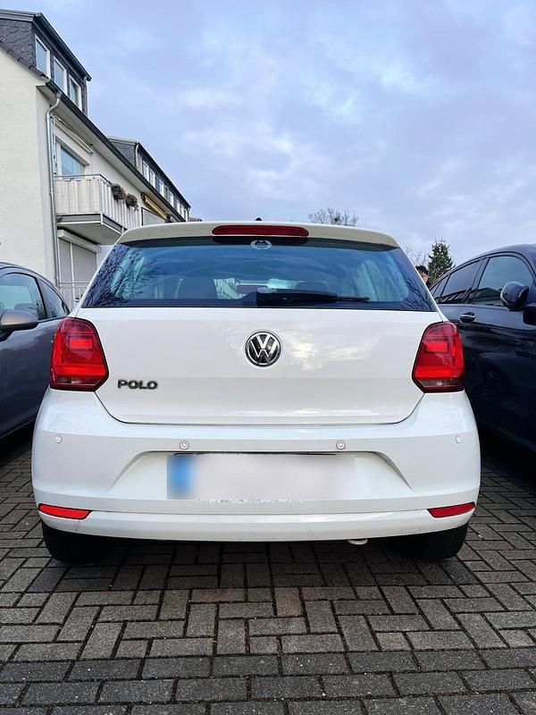 Gebraucht VW Polo 60 PS (44 kW) 2014 Weiß Limousine