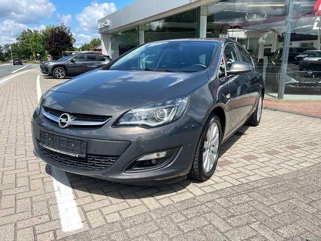 Gebraucht Opel Astra Energy 140 PS (102 kW) 2014 Silber Limousine