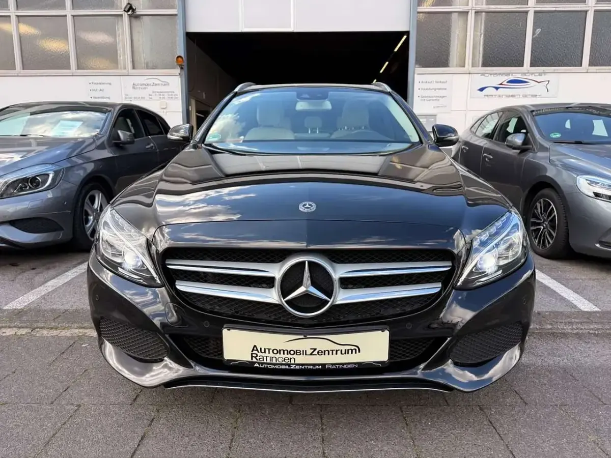 Gebraucht Mercedes C200 184 PS (135 kW) 2017 Obsidianschwarz Kombi