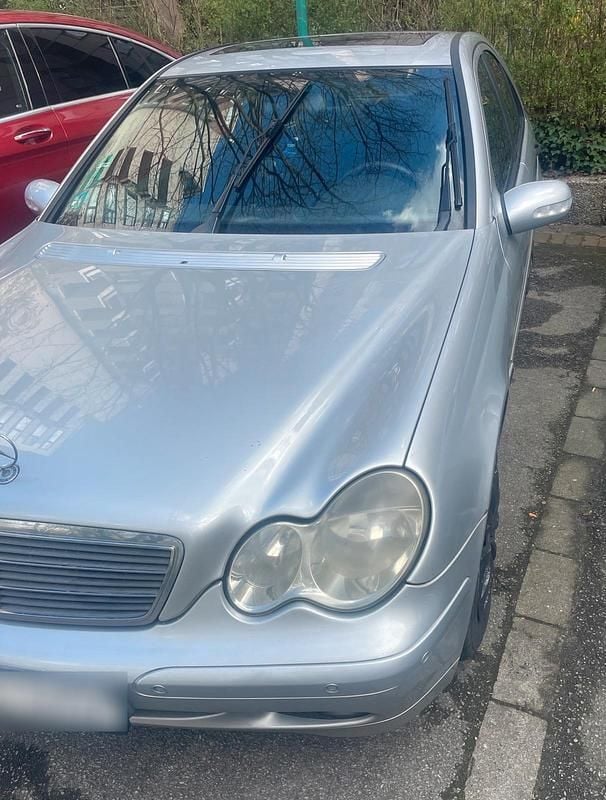 Gebraucht Mercedes C200 110 PS (80 kW) 2004 Silber Limousine
