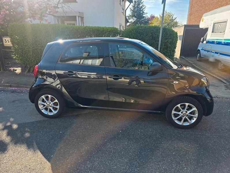 Second-hand Smart ForFour 71 CP (52 kW) 2015 Negru Hatchback