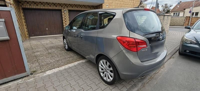 Gebraucht Opel Meriva 140 PS (102 kW) 2011 Grau Van / Kleinbus