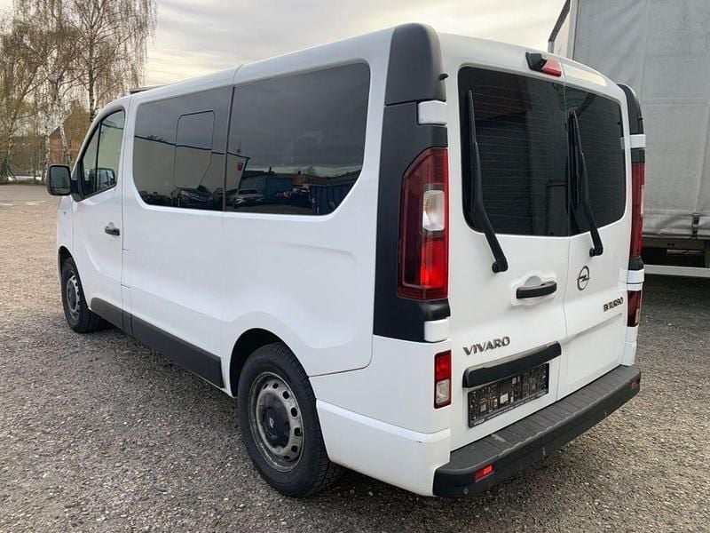 Gebraucht Opel Vivaro 125 PS (91 kW) 2017 Weiß Van / Kleinbus