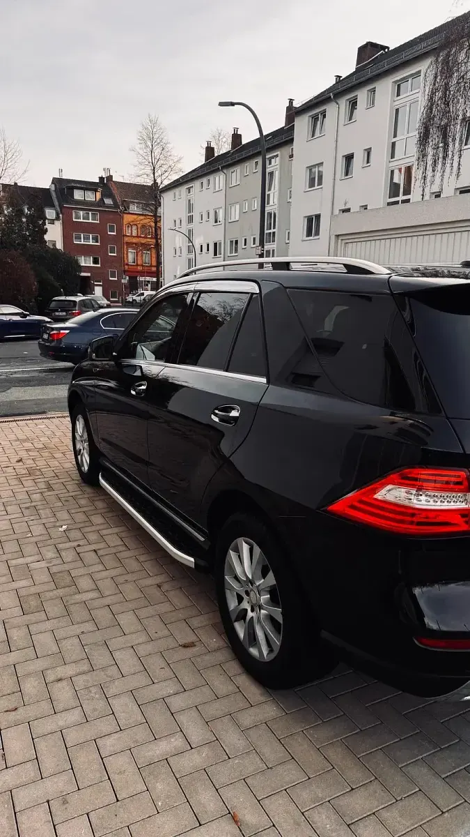 Gebraucht Mercedes ML350 258 PS (189 kW) 2014 Schwarz SUV