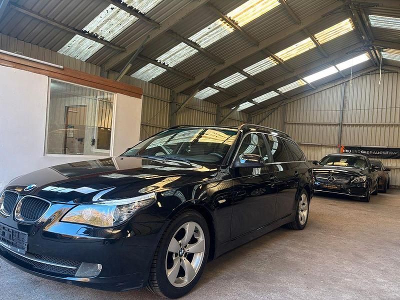 Gebraucht BMW 520 177 PS (130 kW) 2010 Schwarz Kombi