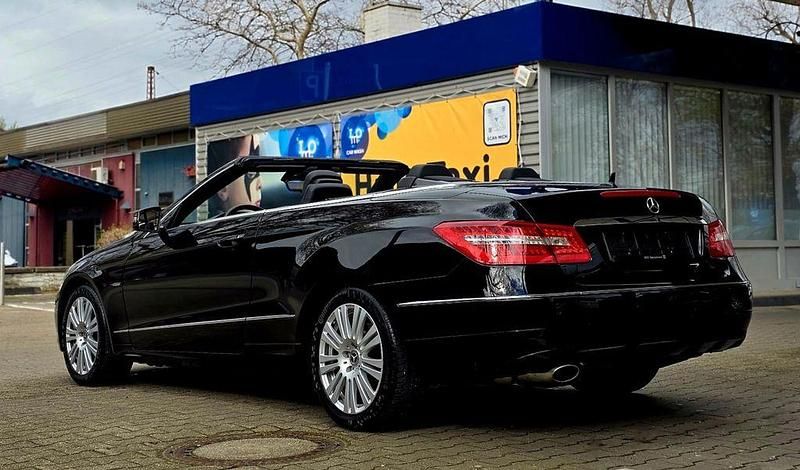Gebraucht Mercedes E200 Avantgarde 184 PS (135 kW) 2010 Schwarz Cabrio