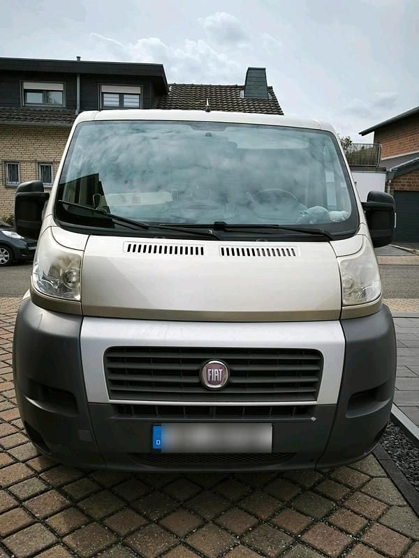 Gebraucht Fiat Ducato 130 PS (95 kW) 2012 Grau Van
