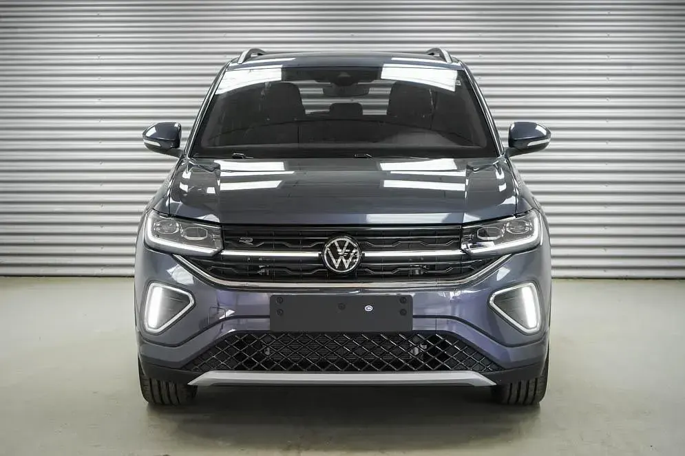 Neu VW T-Cross R-line 150 PS (110 kW) 2026 Smoky grey metallic () SUV