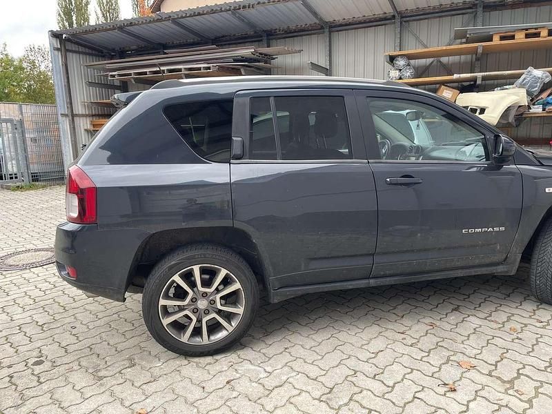 Gebraucht Jeep Compass 163 PS (119 kW) 2013 SUV