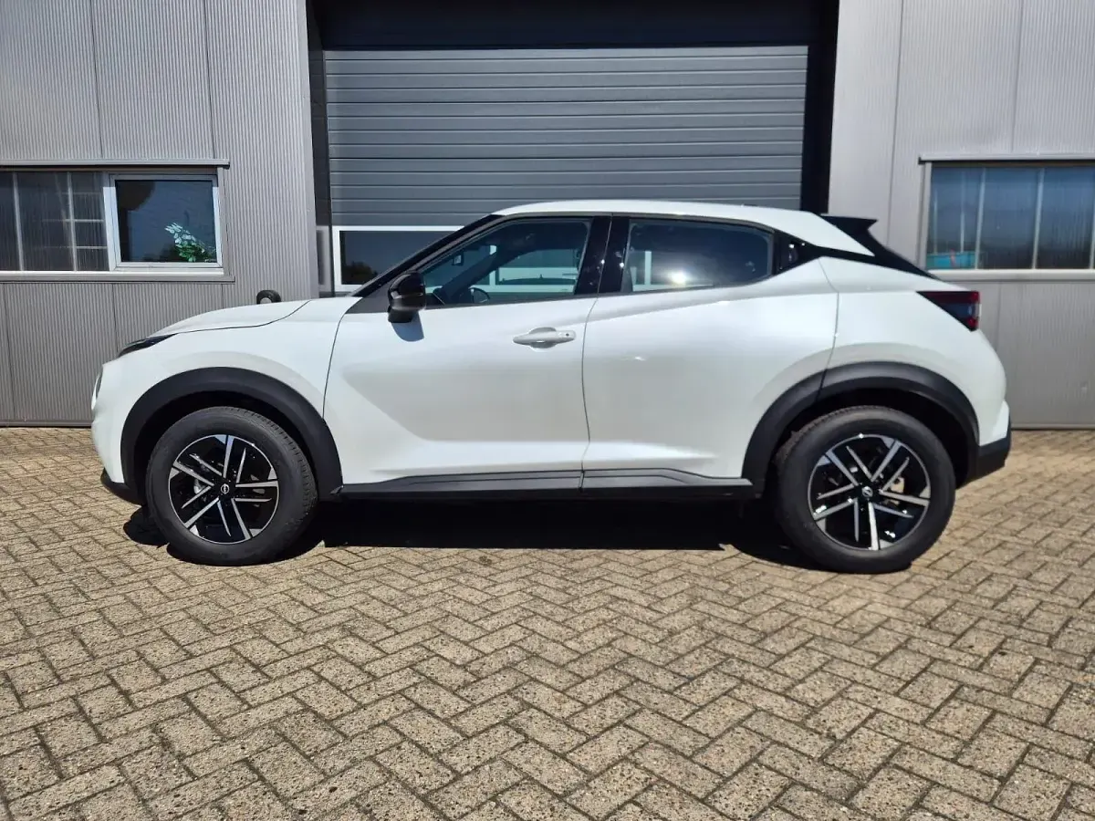 Neu Nissan Juke N-Connecta 114 PS (83 kW) 2026 Pearl white SUV