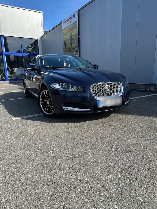Blau Gebraucht 2012 Jaguar XF Limousine | 10.980 € (Fairer Preis) - Bild 1/4
