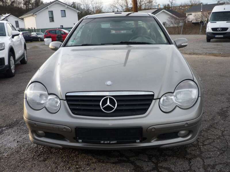 Grau Gebraucht 2004 Mercedes C200 Coupé | 1.390 € (Superpreis) - Bild 1/4