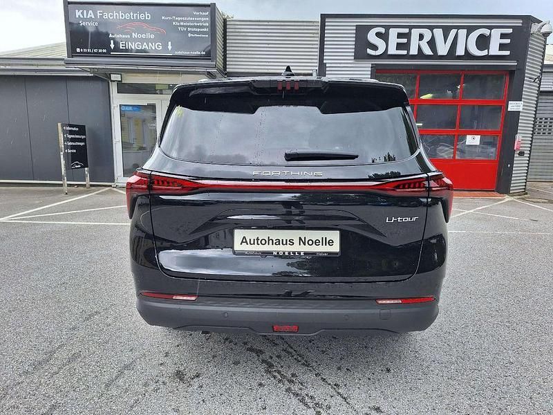 Neu DFSK Forthing 4 177 PS (130 kW) 2026 Schwarz Van / Kleinbus