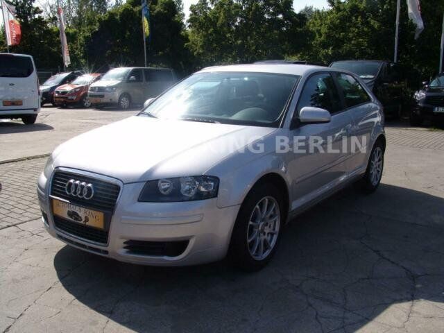 Gebraucht Audi A3 Attraction 116 PS (85 kW) 2005 Silber metallic Limousine