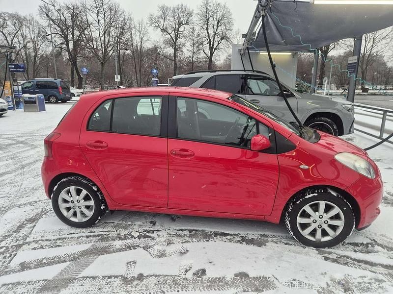 Gebraucht Toyota Yaris 69 PS (50 kW) 2008 Limousine