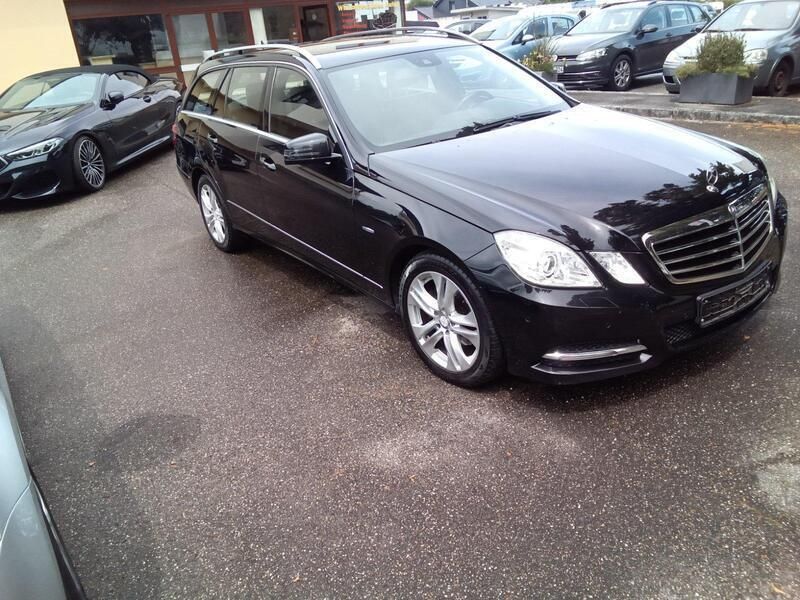 Schwarz Gebraucht 2011 Mercedes E220 Avantgarde Kombi | 6.850 € (Superpreis) - Bild 1/4