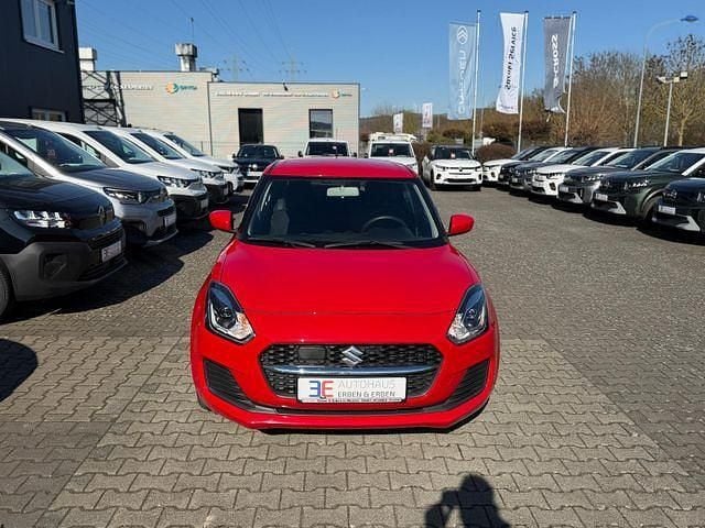 Gebraucht Suzuki Swift Club 82 PS (60 kW) 2023 Rot Kleinwagen