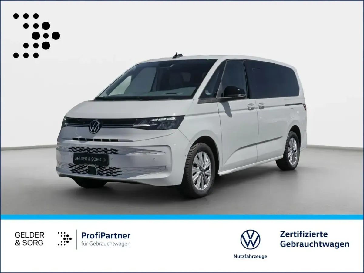 Second-hand VW Multivan Life 150 CP (110 kW) 2024 Alb Monovolum