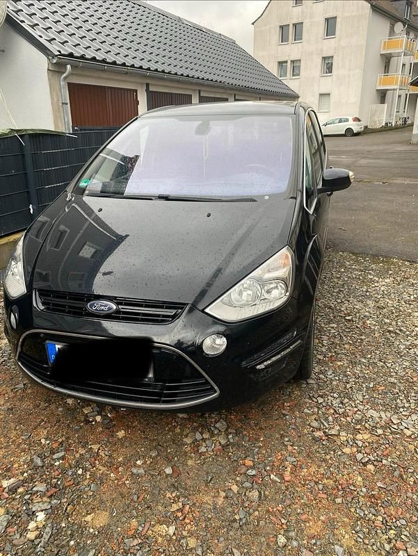 Gebraucht Ford S-MAX S 140 PS (102 kW) 2014 Schwarz Van / Kleinbus