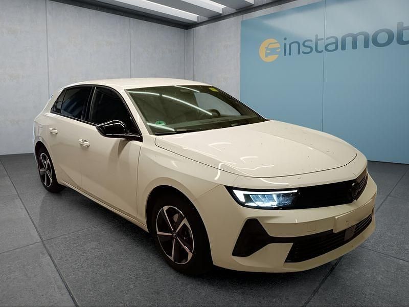 Gebraucht Opel Astra 131 PS (96 kW) 2025 Weiß Limousine