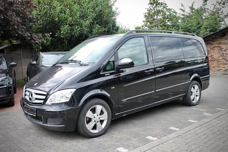 Schwarz Gebraucht 2012 Mercedes Viano Van / Kleinbus | 19.900 € (Fairer Preis) - Bild 1/4