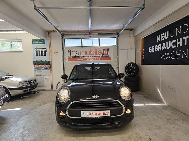 Gebraucht Mini One Cabriolet 102 PS (75 kW) 2017 Midnight black metallic Cabrio