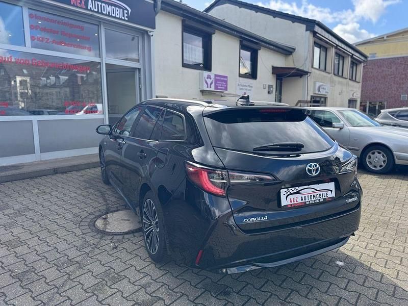 Gebraucht Toyota Corolla Team 152 PS (111 kW) 2021 Schwarz Kombi
