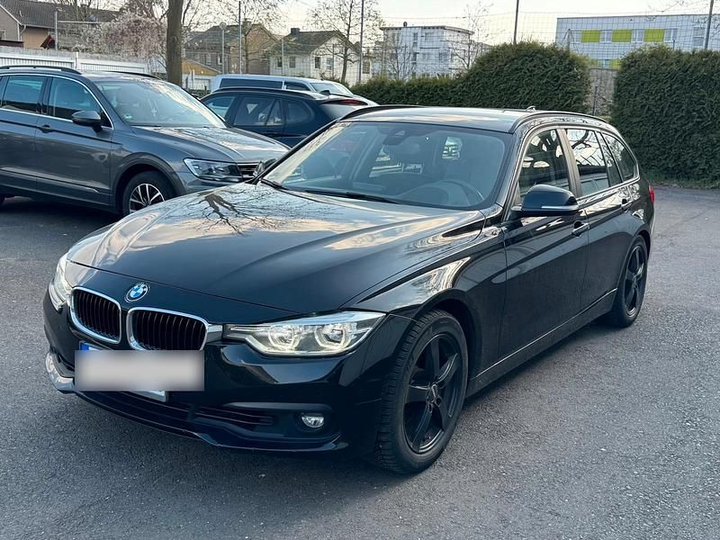 Gebraucht BMW 330 258 PS (189 kW) 2015 Schwarz Kombi