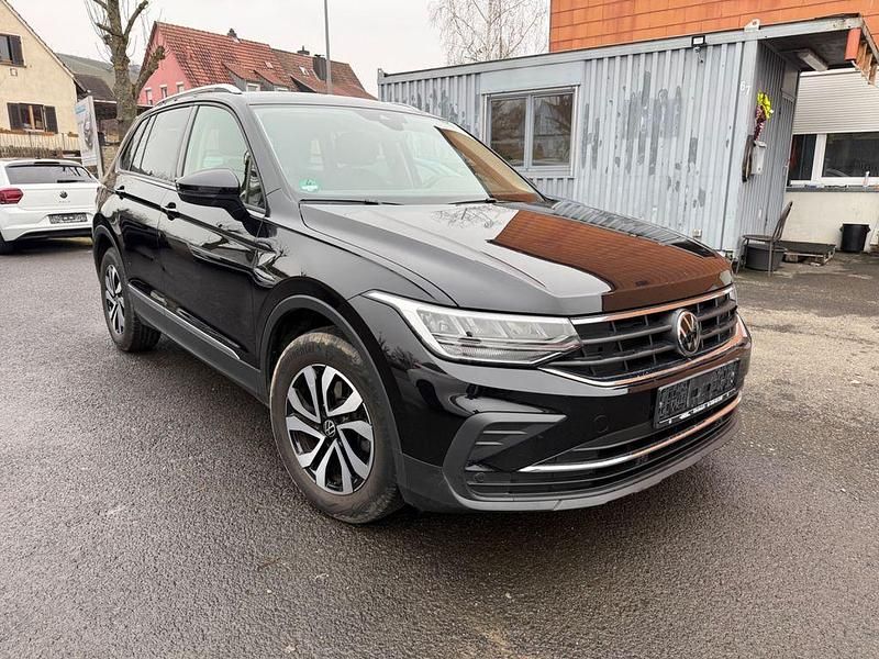 Schwarz Gebraucht 2021 VW Tiguan Active SUV | 19.500 € (Guter Preis) - Bild 1/4