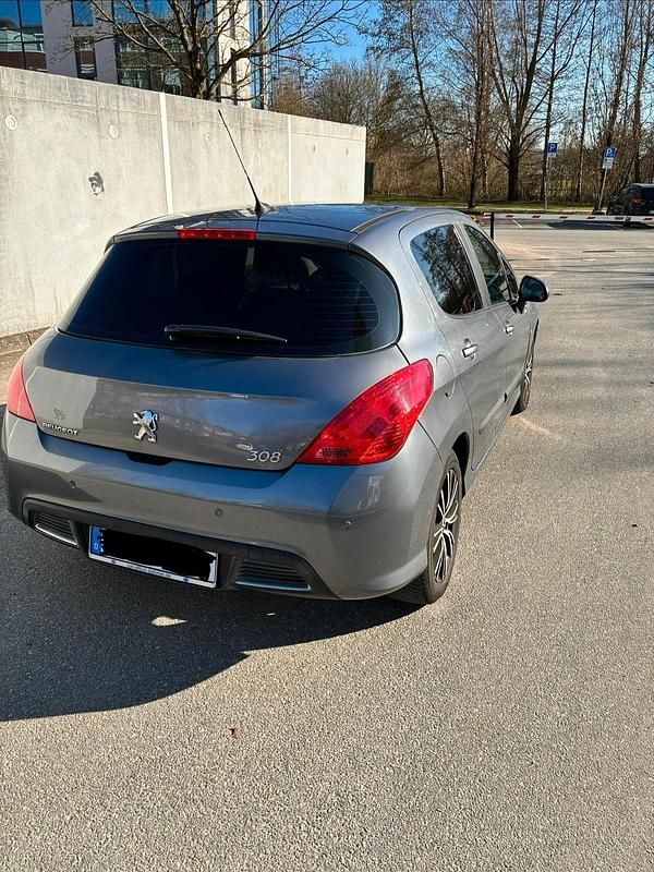 Gebraucht Peugeot 308 120 PS (88 kW) 2010 Grau Kleinwagen