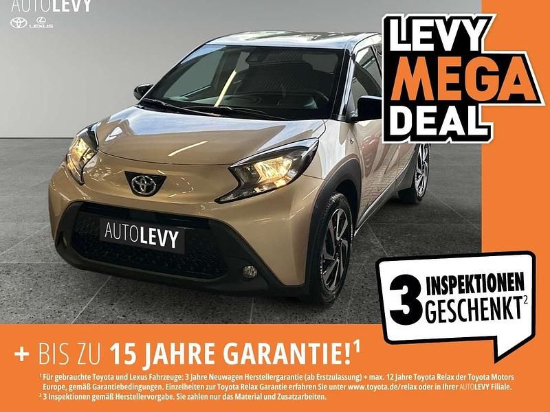 Ginger beige / black mica Neu 2025 Toyota Aygo Kleinwagen | 16.790 € - Bild 1/4