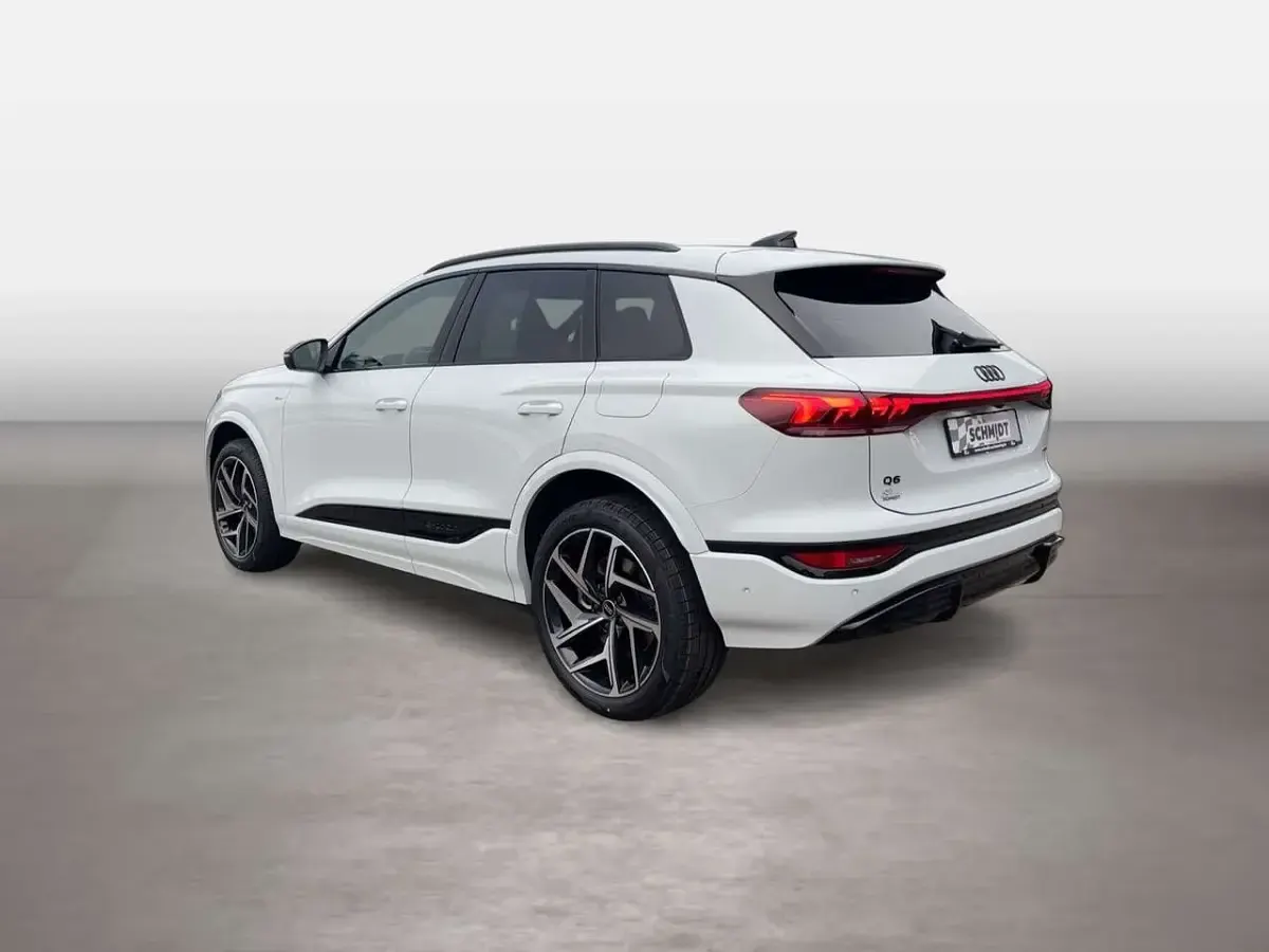 Gebraucht Audi e-tron S-Line 284 kW (387 PS) 2026 Gletscherweiß metallic SUV