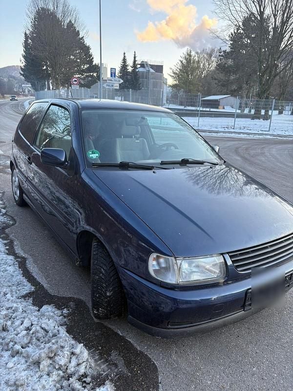Blau Gebraucht 1997 VW Polo Kleinwagen | 300 € (Superpreis) - Bild 1/4