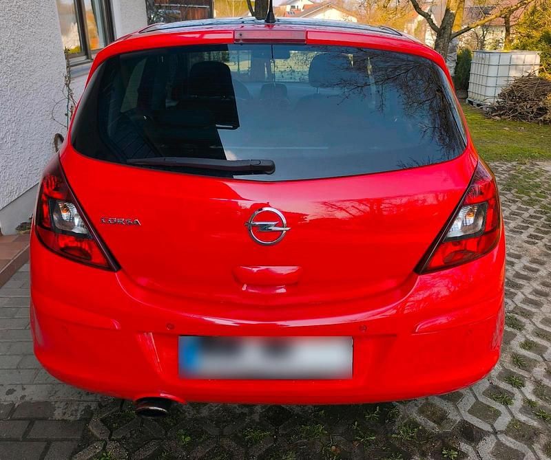 Gebraucht Opel Corsa Edition 101 PS (74 kW) 2014 Rot Kleinwagen