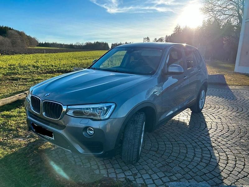 Grau Gebraucht 2016 BMW X3 Advantage SUV | 22.900 € (Fairer Preis) - Bild 1/4