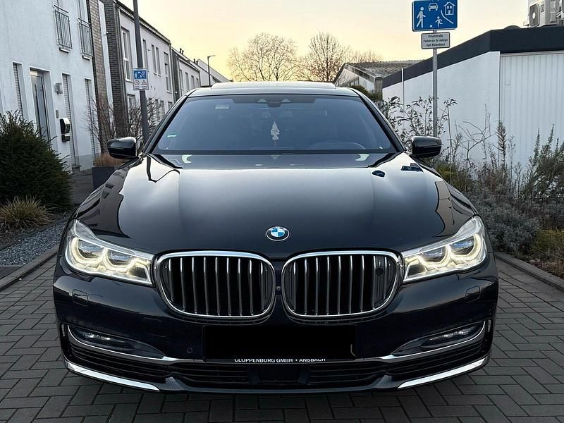 Gebraucht BMW 750L 400 PS (294 kW) 2018 Schwarz Limousine