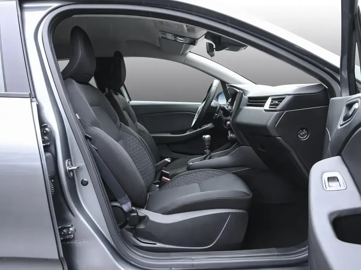 Gebraucht Renault Clio V Evolution 101 PS (74 kW) 2023 Dolomitgrau Limousine