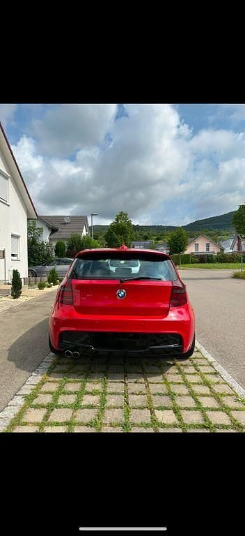 Gebraucht BMW 130 Performance 265 PS (194 kW) 2007 Rot Kleinwagen