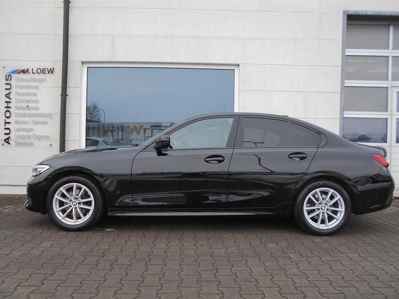 Gebraucht BMW 318 Sport Line 156 PS (114 kW) 2021 Schwarz Limousine