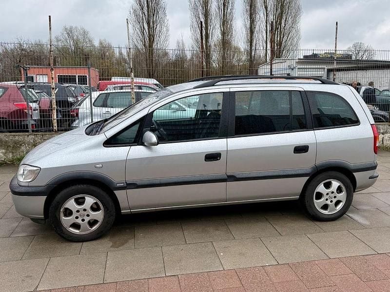 Gebraucht Opel Zafira Edition 101 PS (74 kW) 2001 Other Van / Kleinbus