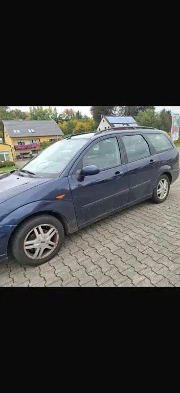 Usado Ford Focus Trend 116 CV (85 kW) 2003 Azul Berlina