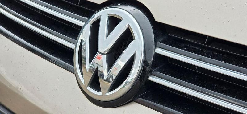 Gebraucht VW Touran Match 140 PS (102 kW) 2012 Beige Van / Kleinbus