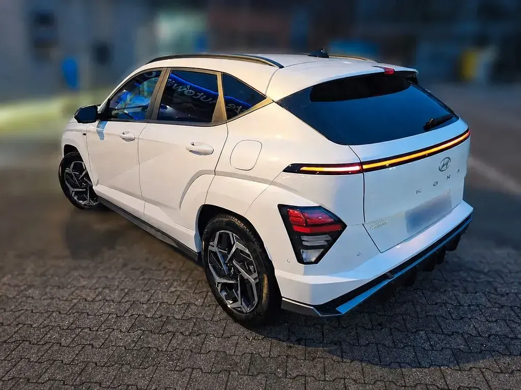 Gebraucht Hyundai Kona N Line 199 PS (146 kW) 2023 Weiß SUV