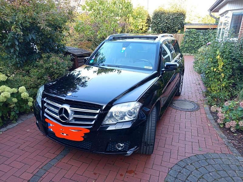 Schwarz Gebraucht 2008 Mercedes GLK320 SUV | 11.299 € (Etwas zu teuer) - Bild 1/4