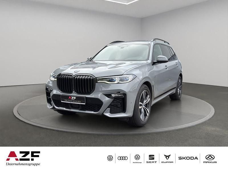 Grau Gebraucht 2022 BMW X7 M Sport SUV | 62.890 € (Teuer) - Bild 1/4