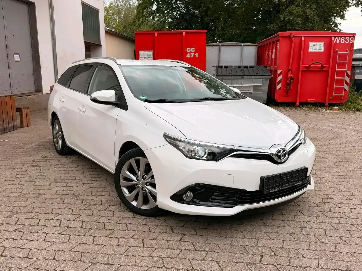 Gebraucht Toyota Auris Sport 111 PS (81 kW) 2016 Weiß Kombi