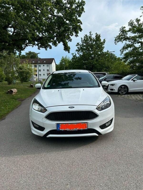 Weiß Gebraucht 2017 Ford Focus ST-Line Kombi | 10.500 € (Superpreis) - Bild 1/4