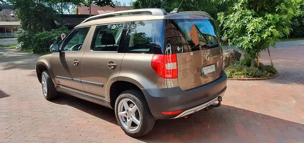 Gebraucht Skoda Yeti Plus Edition 105 PS (77 kW) 2010 Braun SUV
